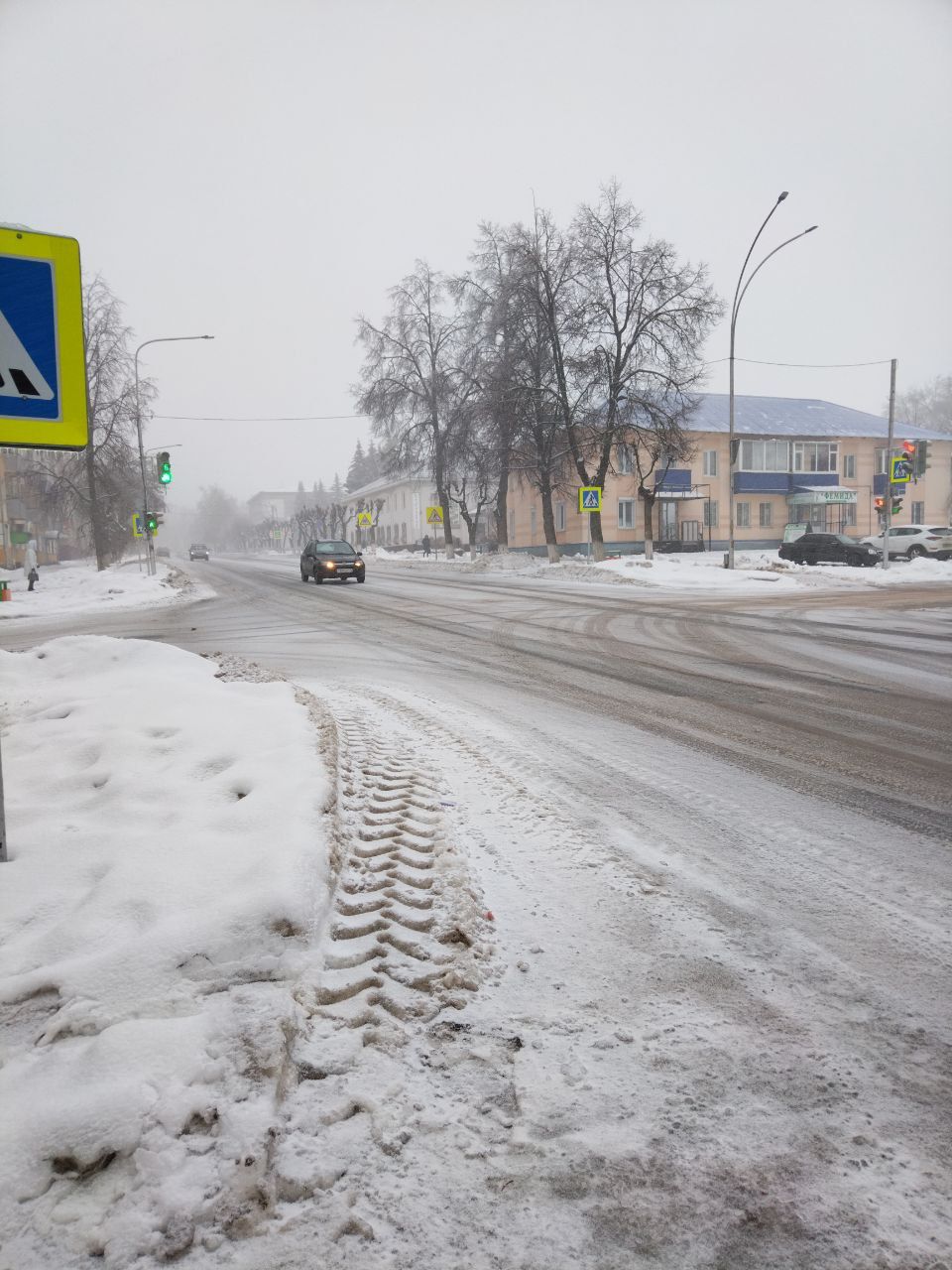 Лениногорск районында бозлы яңгыр электр чыбыклары өзелүгә китергән