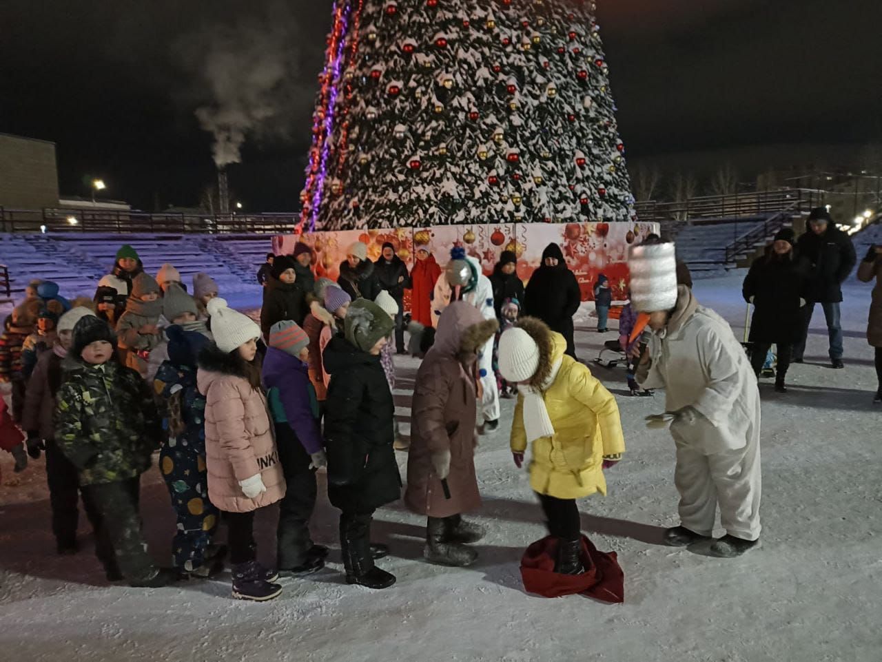 Иске Шөгер, Куакбаш мәдәният йортлары шәһәрдә паркта Яңа ел тамашасы үткәрде