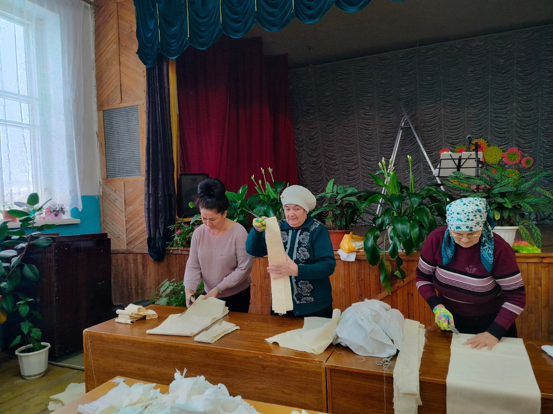 Районыбызның күпчелек авыллары маскировка челтәрләре үрүгә кереште