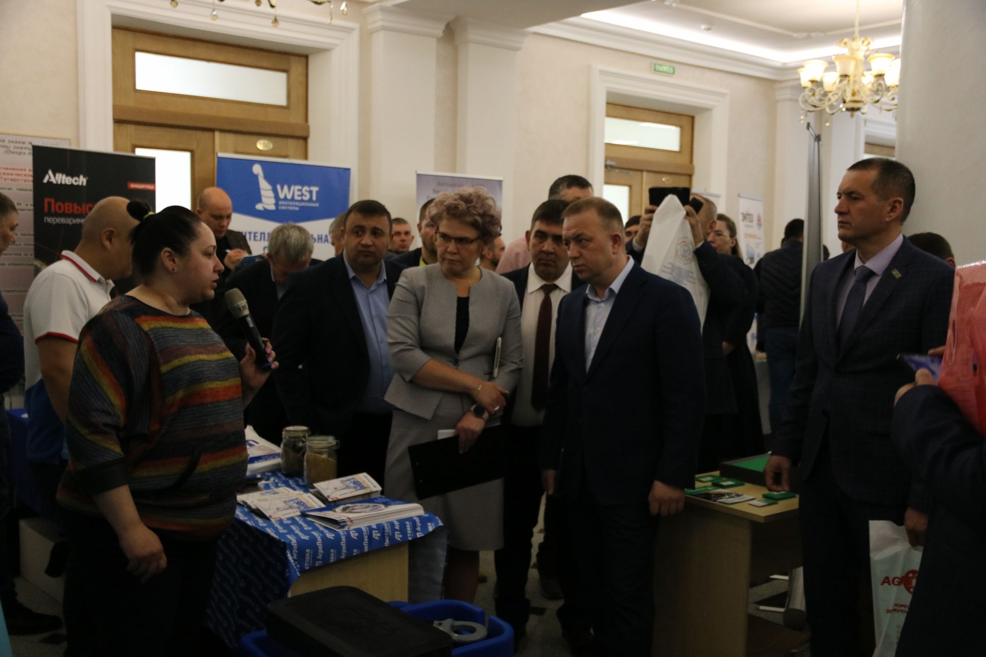 Лениногорскида 8 район вәкилләре катнашында терлекчелек буенча зональ киңәшмә үтте