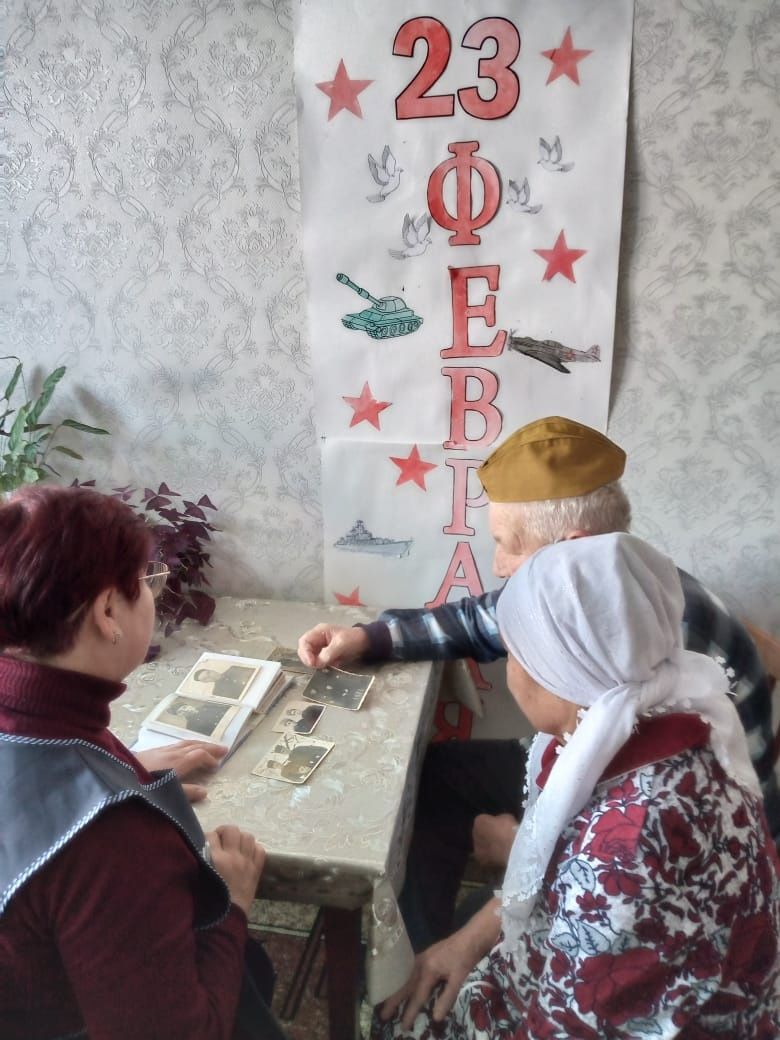Үрнәк авылында тәрбиягә алынган гаиләне якынлашып килүче бәйрәм белән котладылар