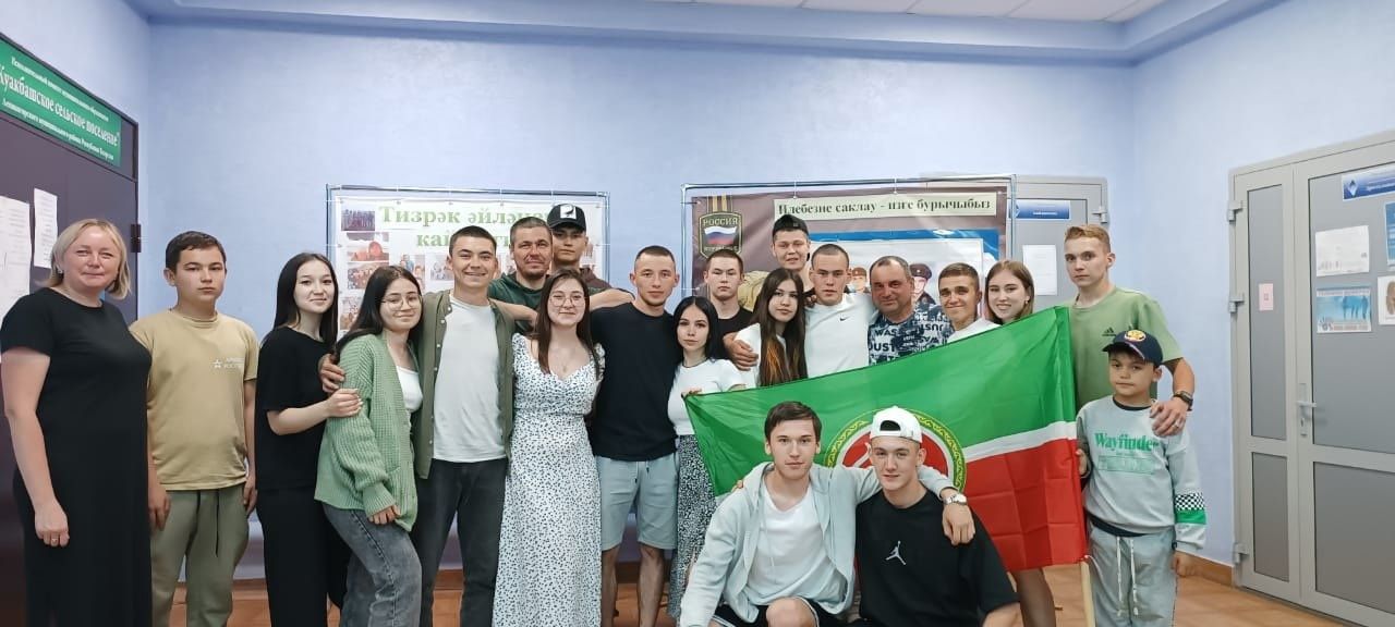 Куакбаш авылы мәдәният йортында солдатны армиягә озаттылар