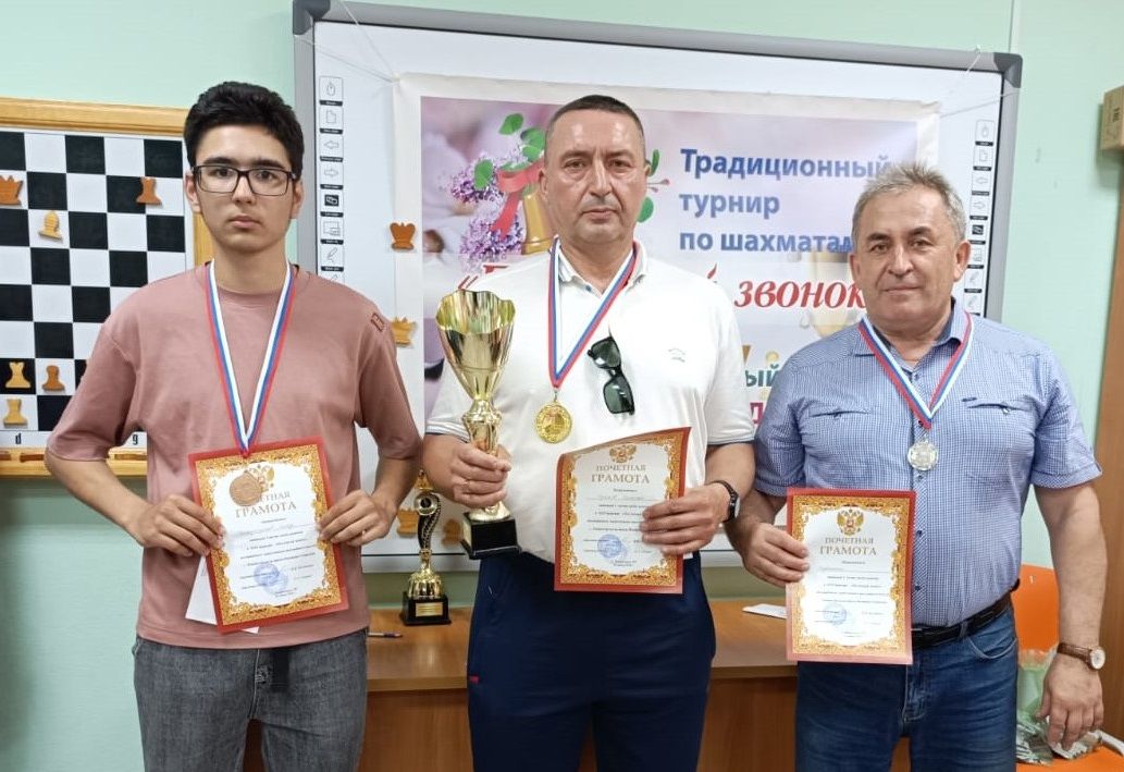 Лениногорск шахматчылары алтын һәм бронза яулады