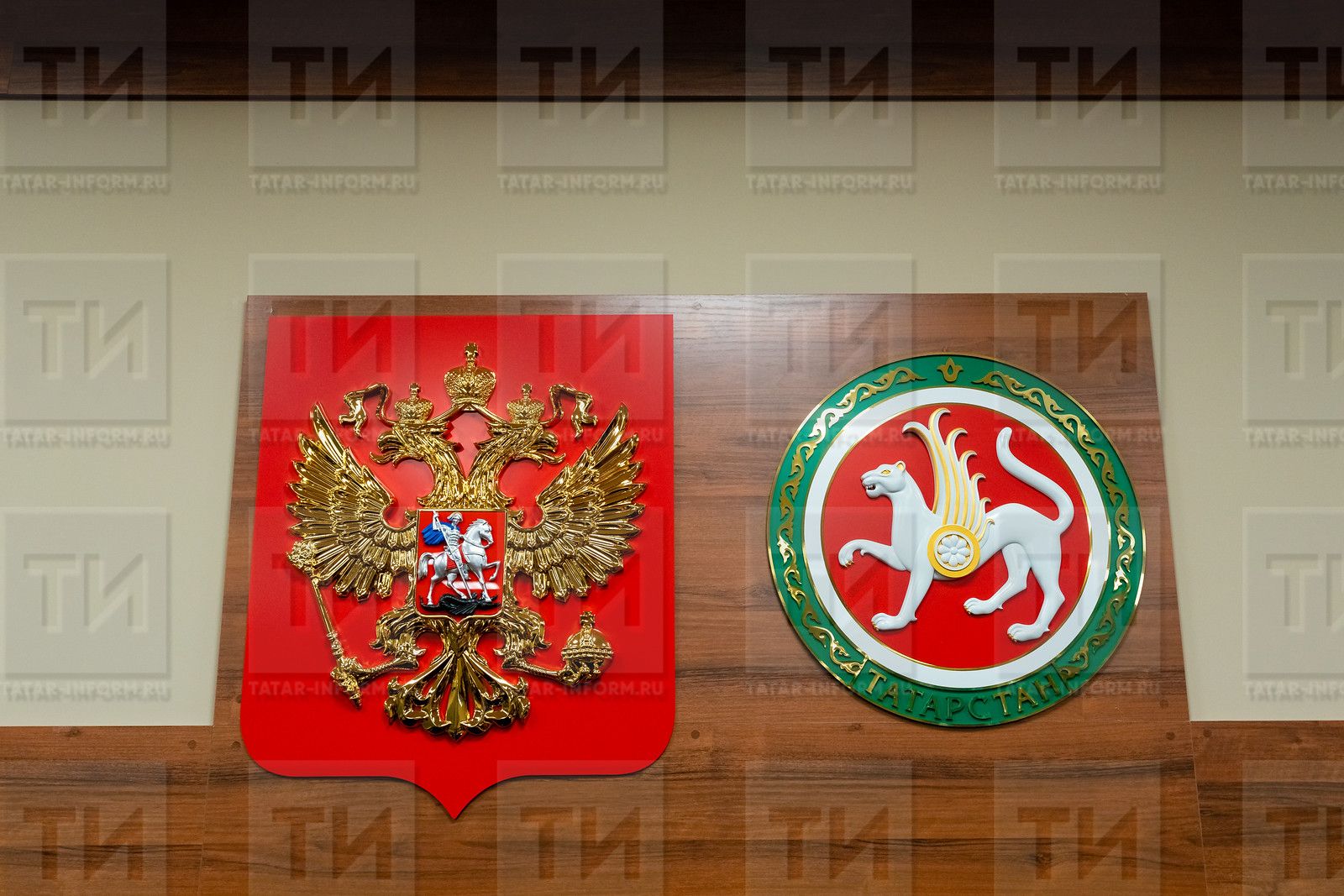 Футболкаларда Россия гербы булырга тиеш?