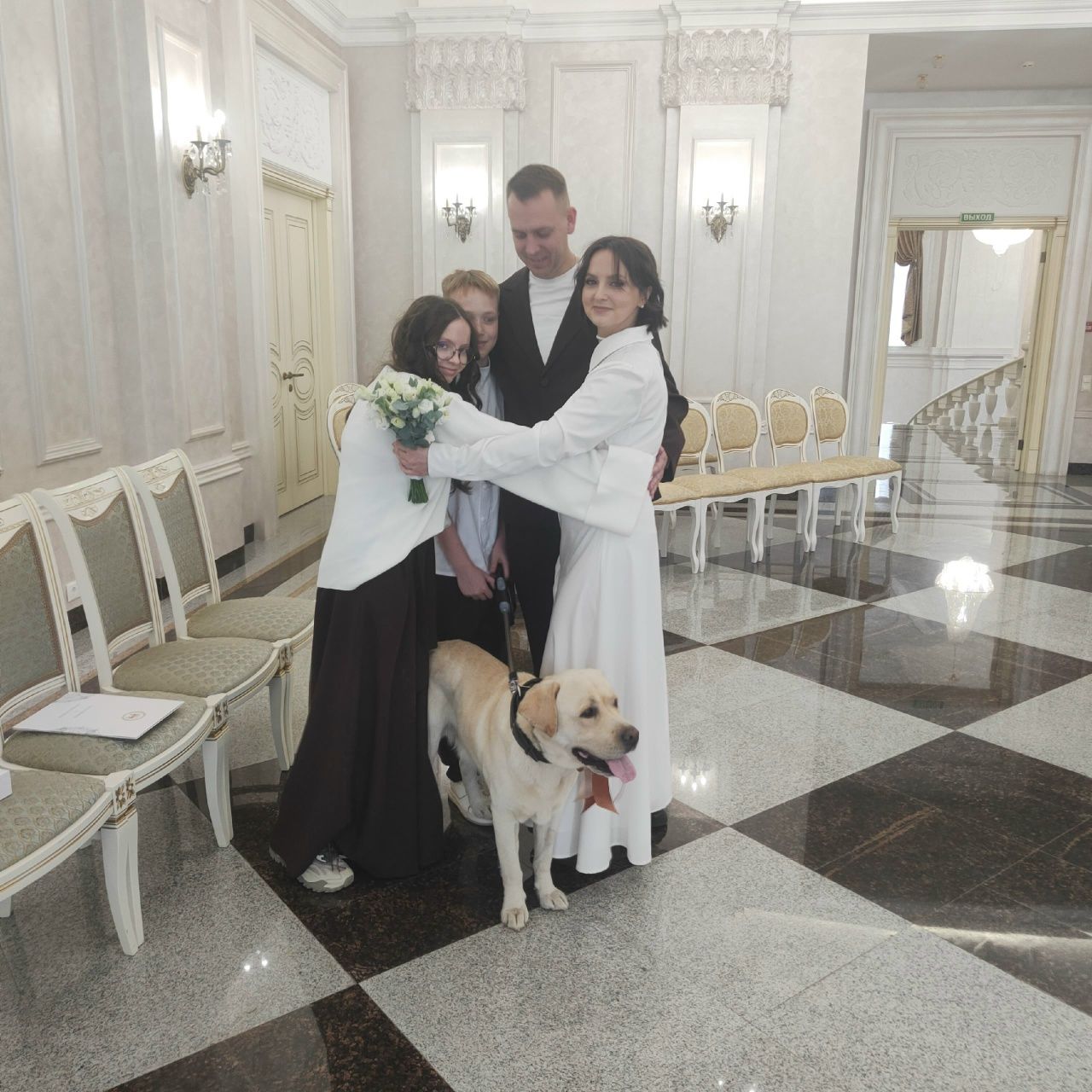 Лениногорск ЗАГС бүлегендә язылышу өчен кияү һәм кәләш Киров өлкәсеннән килделәр