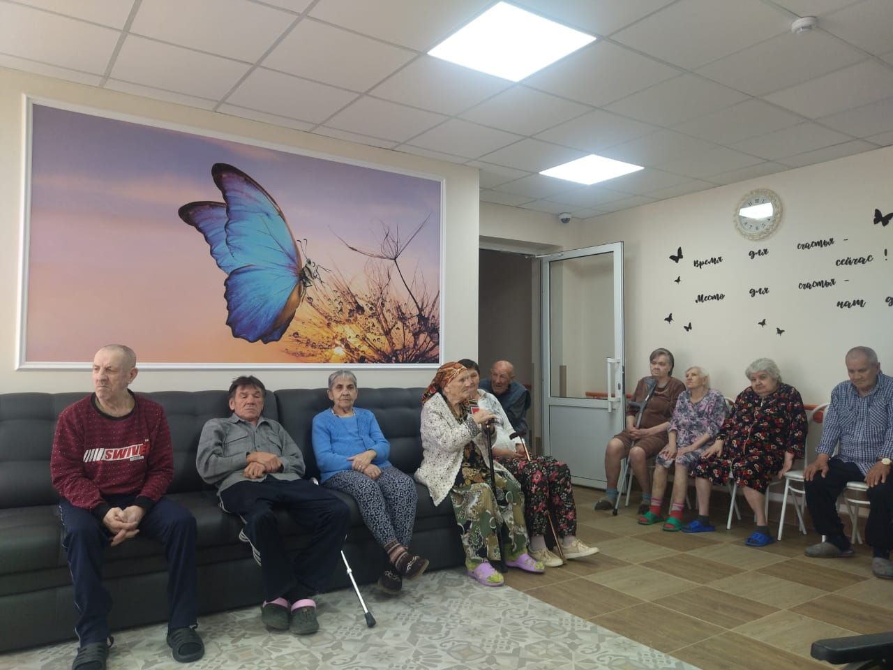 Лениногорск картлар һәм инвалидлар йортына бәйрәм концертлары белән кунаклар килде