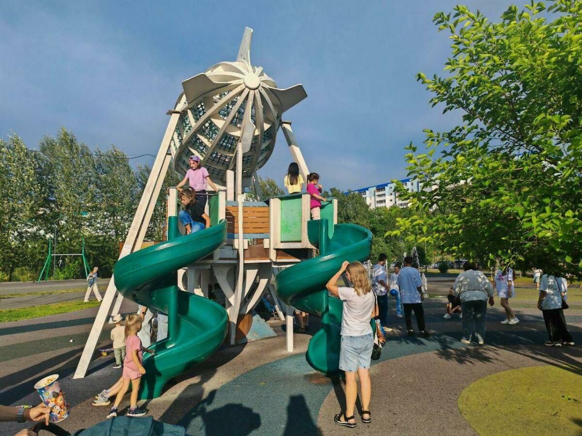 Ишегаллары төзекләндерелә башлагач, шәһәрнең йөзе үзгәреп китте: Лениногорскида «Безнең ишегалды» күршеләр фестивале узды