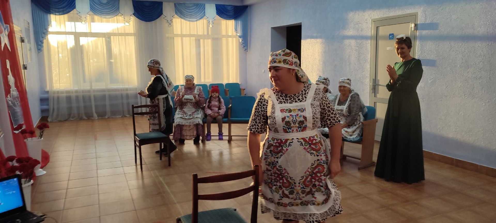 Куакбаш авылы мәдәният йортында яшьлек җырларын искә төшерделәр