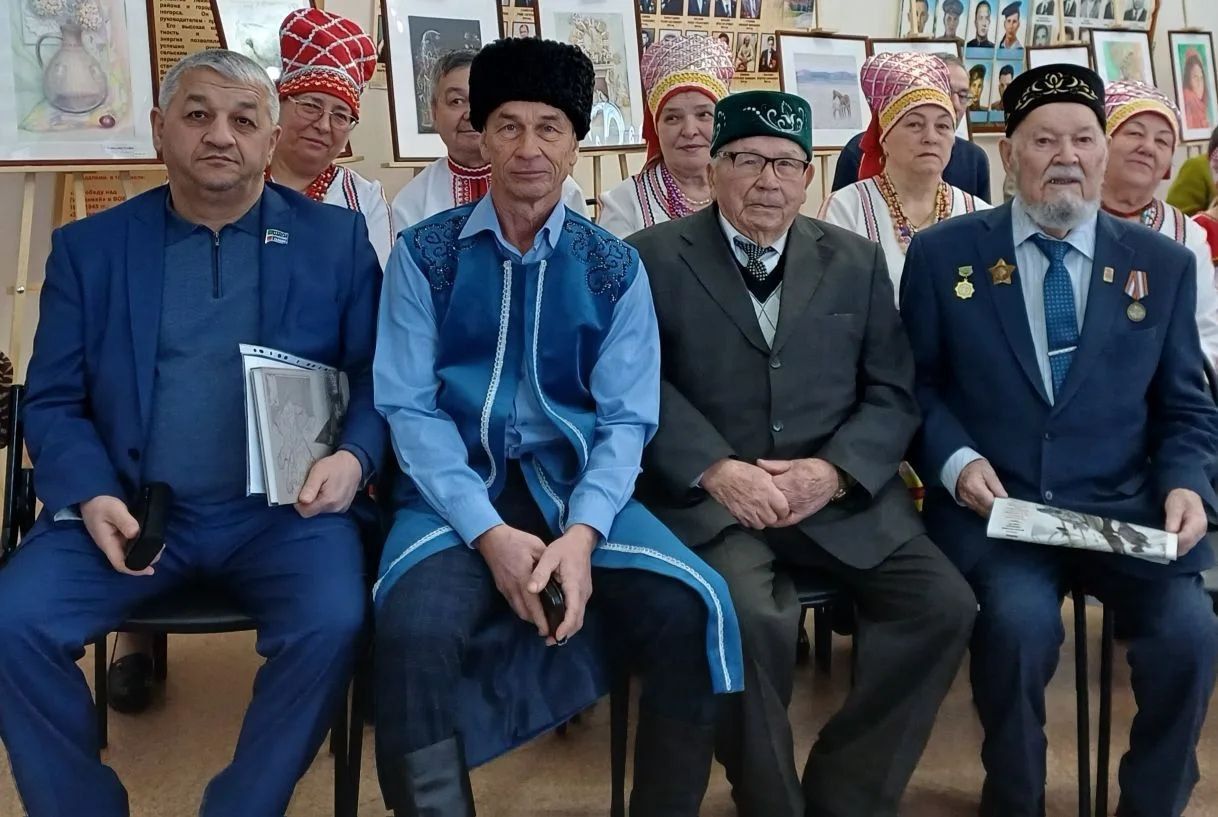 Лениногорскида ветераннар һәм мәктәп укучылары катнашында туган як тарихын өйрәнү буенча очрашу-конференция үтте