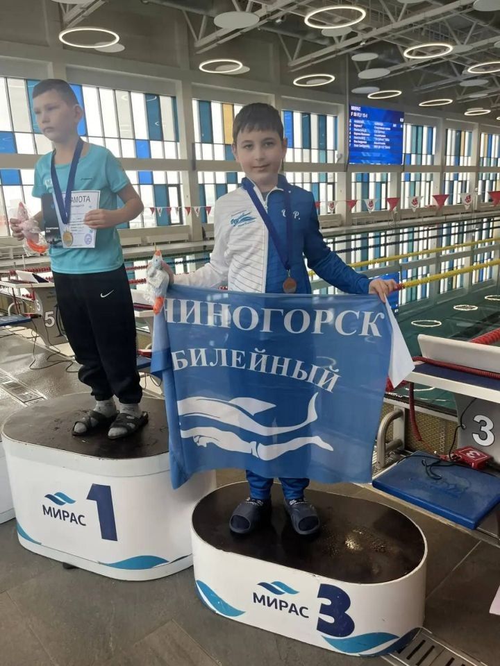 Лениногорск йөзүчеләре -  республика бәйгесе чемпионнары