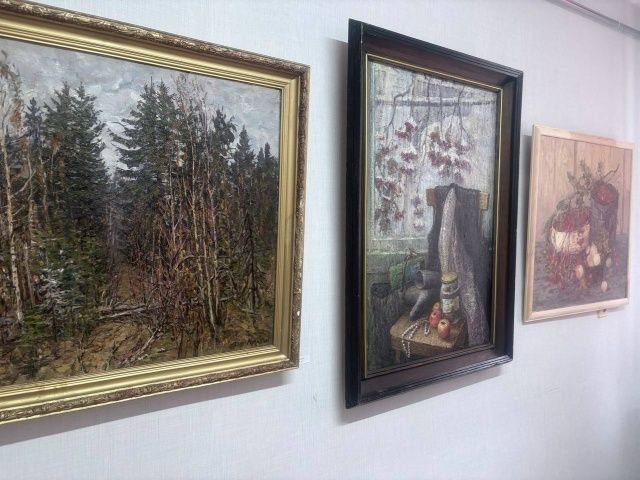 Лениногорскиның олы яшьтәгеләре рәссам Олег Кульпинның күргәзмәсендә булдылар