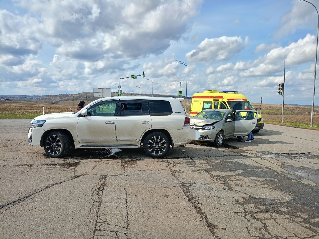 Лениногорск районында ике автомобиль бәрелешү нәтиҗәсендә бала зыян күргән