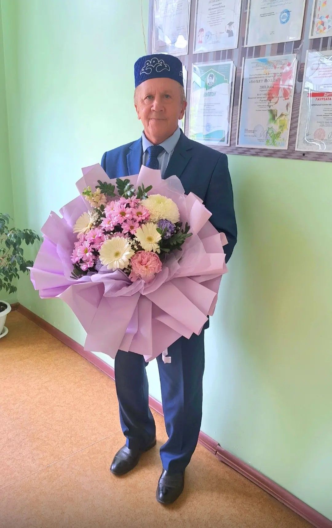 Таһир Шәмсуаров: Балачакның тиңсез мизгелләре узды газиз мәктәптә