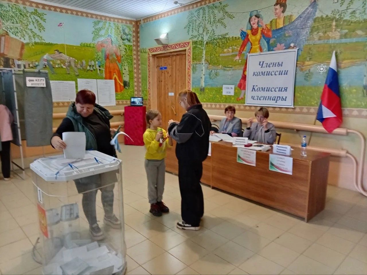 Урдалы авылында  сайлау участогында коймак белән сыйлыйлар