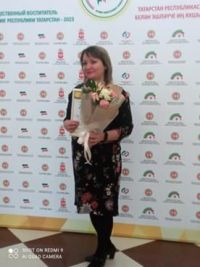 10нчы мәктәп укытучысы Эльмира Димиева республикакүләм конкурстан өченче урын алды