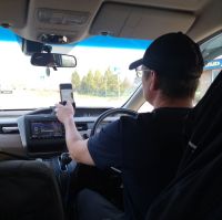 Лениногорскида ялган автомобиль йөртү таныклыгы белән тотылган шофёр суд каршына басты