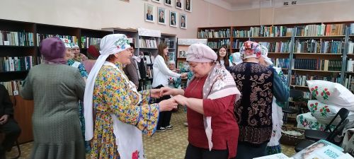 Үзәк китапханәдә «Канат сыдыру өмәсе» үткәрелде (+фотолар + видео)