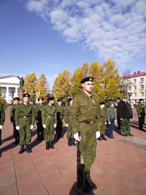 Лениногорскиның Үзәк мәйданында «Все СВОИ» марафоны уңаеннан акция үткәрелде (+фото һәм видео)