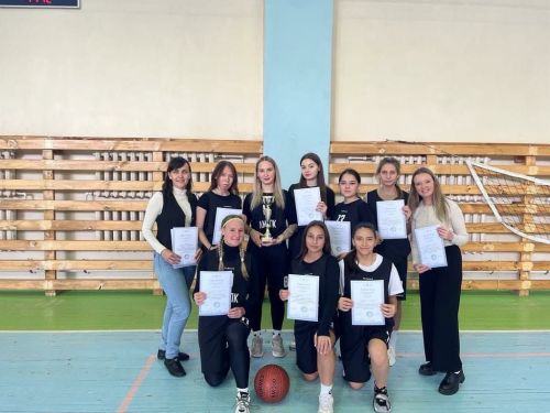 Студент кызларыбыз баскетбол ярышында беренче урынны яулады