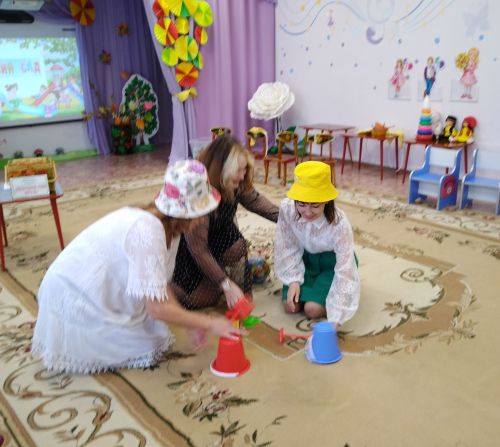 Лениногорскида шәһәр бакчаларының өлкән тәрбиячеләре арасында сәнгать конкурсы узды(+фотолар)