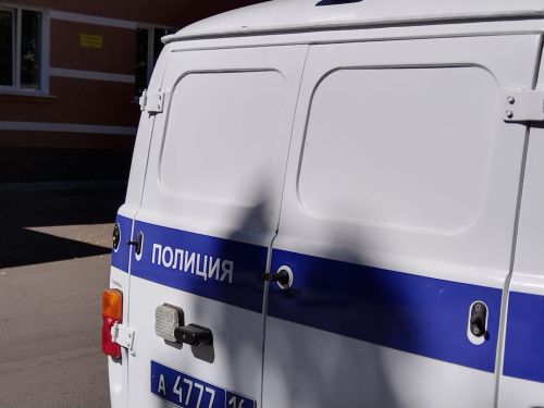 Күрше районда улы әтисен кайчы белән үтергән