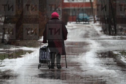 Әнине кичердем. Бүген аңа ярдәм итеп яшим...