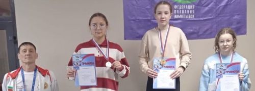 Лениногорскиның йөзүче егет-кызлары сигез медальгә ия булды (+фотолар)