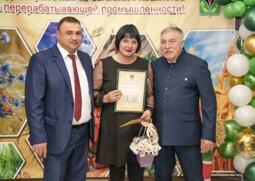 Лениногорск районының аграр хезмәтчәннәре бүләкләнде, үз эшләренә нәтиҗә ясадылар (+ фотолар)