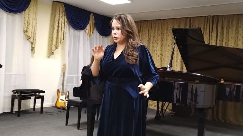 Лениногорск балалар музыка мәктәбендә төрле еллардагы чыгарылыш сыйныф укучылары белән очрашу үтте (фотолар)