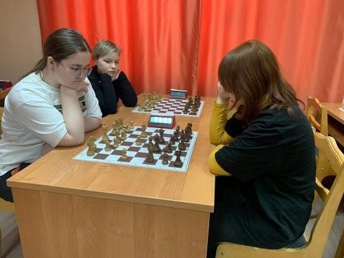 Музыка һәм сәнгать педагогия колледжы командасы шахмат ярышында җиңүче