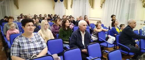 Лениногорск балалар музыка мәктәбендә төрле еллардагы чыгарылыш сыйныф укучылары белән очрашу үтте (фотолар)