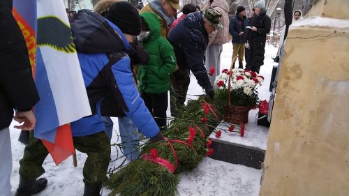 Лениногорскида әфганчылар истәлегенә куелган һәйкәл янында митинг үткәрелде (+фотолар)