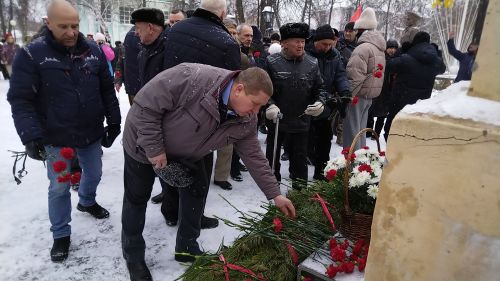 Лениногорскида әфганчылар истәлегенә куелган һәйкәл янында митинг үткәрелде (+фотолар)