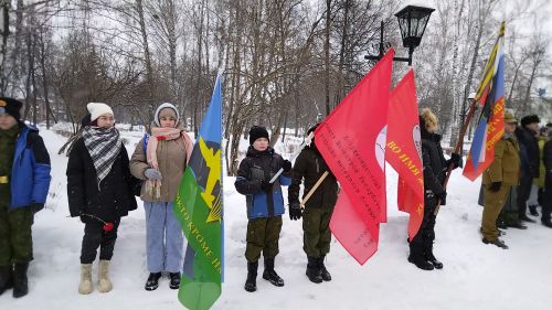 Лениногорскида әфганчылар истәлегенә куелган һәйкәл янында митинг үткәрелде (+фотолар)