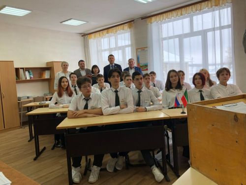 Лениногорскида Дәүләт Советы депутаты Ринат Шәфигуллин Парламент дәресе үткәрде