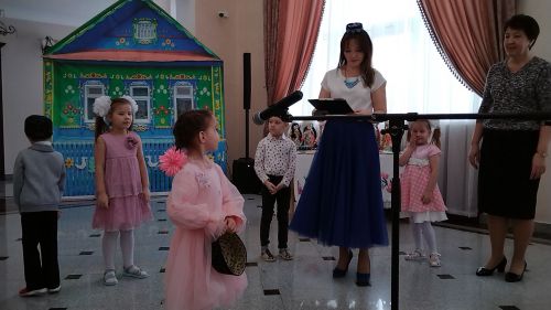 Балаларны берләштергән туган тел бәйрәме (фотолар)