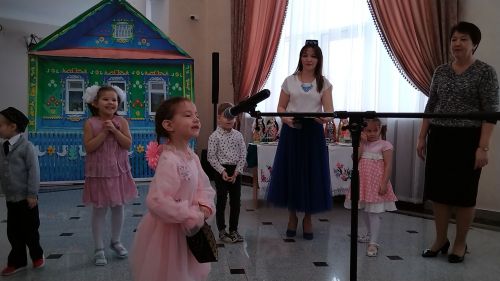 Балаларны берләштергән туган тел бәйрәме (фотолар)