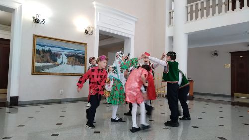 Балаларны берләштергән туган тел бәйрәме (фотолар)