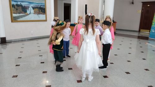 Балаларны берләштергән туган тел бәйрәме (фотолар)