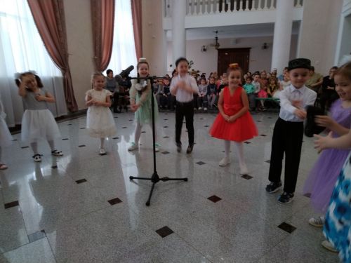 Балаларны берләштергән туган тел бәйрәме (фотолар)
