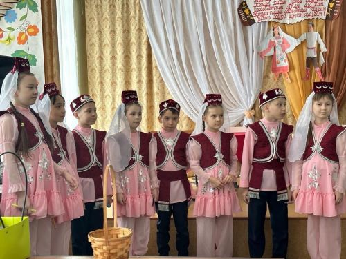 “Сәйләннәр” һәм “Энҗе бөртекләре» әдәби көрәштә ярышты (фотолар)