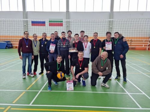 Лениногорскилылар волейбол ярышында сынатмый