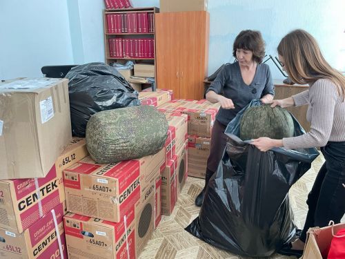 Район башлыгы Рәгать Хөсәенов җитәкчелегендә лениногорскилылар хәрбиләр янына хәрби операция зонасына киттеләр