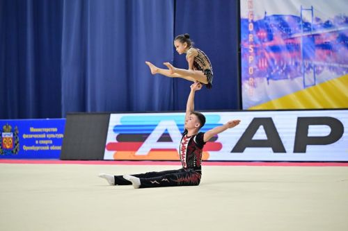 Лениногорск акробатлары Бөтенроссия ярышларында осталык сынашып кайттылар