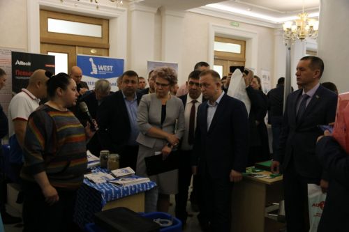 Лениногорскида 8 район вәкилләре катнашында терлекчелек буенча зональ киңәшмә үтте