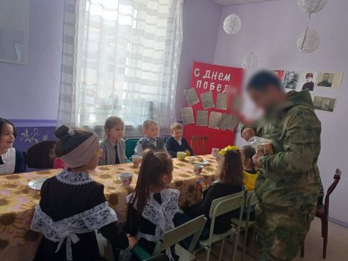 Иске Шөгер мәдәният йортында укучылар белән Геройлар турында сөйләштеләр