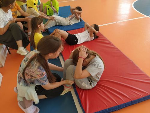 Лениногорскиның 2 нче мәктәбендә укучылар ГТО нормативлары тапшырды (+ фотолар)