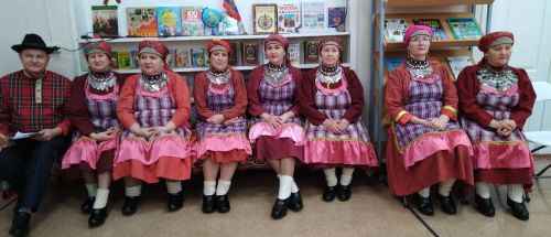 Лениногорск укучылары керәшен халкының йолалары белән танышты, шишәрәдән авыз итте (+фотолар)