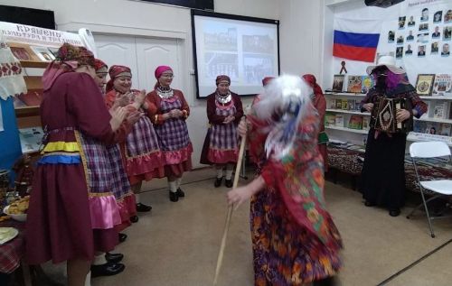 Лениногорск укучылары керәшен халкының йолалары белән танышты, шишәрәдән авыз итте (+фотолар)