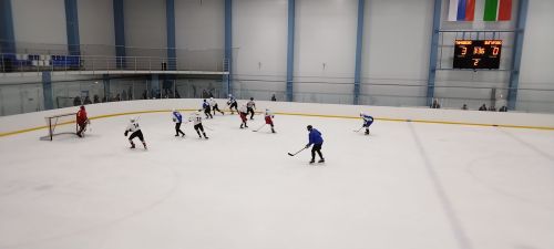 Боз сараенда үткән хоккей турнирында шәһәр башлыгы Кубогын кем алды? (+фотолар)